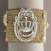 Gaya Rockstar dengan Aksesoris Glamrock 