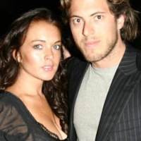 Pacari Morton, Lindsay Lohan Dibayar?