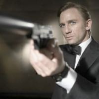 James Bond Dilarang Merokok!
