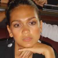 Luna Maya Menangis di Mekkah