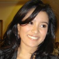 Marcella Zalianty dan Cengkok Papua