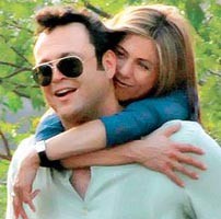 Jennifer Aniston Bantah Putus Dari Vince Vaughn