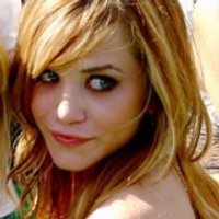 Mary-Kate Olsen Pacari Pewaris Oli