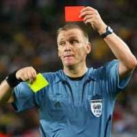 Wasit Inggris Sering Bantu Tim Tuan Rumah