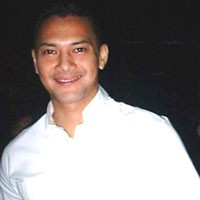 Adjie Massaid Memendam Rindu