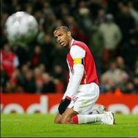 Henry Kritik Suporter Arsenal