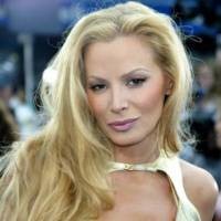 Akhirnya! Ratu Bikini Bugil di Playboy