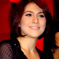 Adilla Siap Nikahi Wulan Guritno