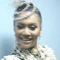 Denada Rindu Belaian Pria