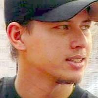 Piere Roland Belajar Melahirkan Bayi