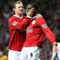 MU Mungkin Cari Striker Baru