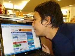 Laptop Baru Bikin Desta Kian Bergairah