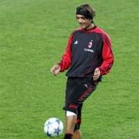 Maldini Belum Bosan Berduel