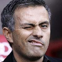 Mourinho: MU Hilangkan Peluang
