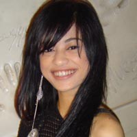 Putus Cinta, Anggie Virgin Buang Sial