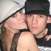 Beda Usia, Hilary Duff Tinggalkan Pacar