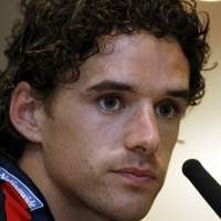 Hargreaves Berharap Kejutan Natal