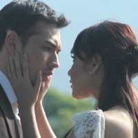 Cinta Pertama: Indah Tapi Menyakitkan