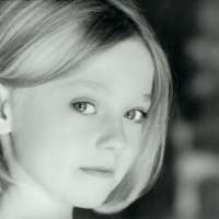 Dakota Fanning Incar Posisi Sutradara