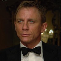 Demi Anak-anak, James Bond Jualan Baju