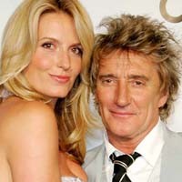 Musik Bikin Rod Stewart Sulit Ngeseks
