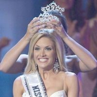 Ciuman, Miss USA Kehilangan Mahkotanya