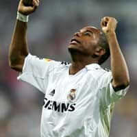 Manajemen Buruk, Jual Pemain