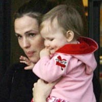 Ben Afleck-Jennifer Garner Baptiskan Anak