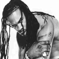 Pukuli Kasir, Busta Rhymes Ditahan