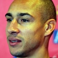 Debut Larsson Lawan Mentor