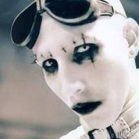 Marilyn Manson Gaet Aktris 19 Tahun