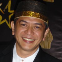 Belaian Ray Sahetapy Bikin Istri Rindu