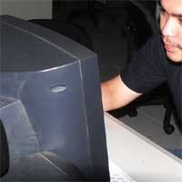 Korban Spyware Terancam Penjara 40 Tahun