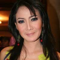 Peggy Melati Masih Kaget Dilamar Duda