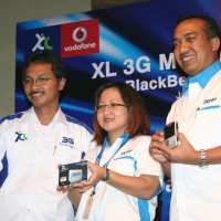 XL Optimistis Jual 600 Paket Layanan BlackBerry