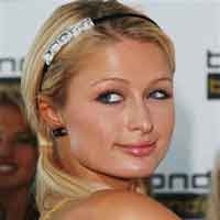 Koleksi Pribadi Paris Hilton Dijajakan di Internet