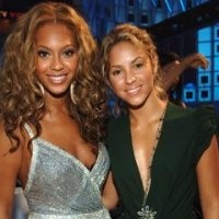 Beyonce dan Shakira Ditipu Hidung Belang?