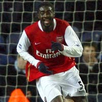 Arsenal Nyaris Terjungkal