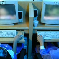 Terobsesi Internet, Ayah Pukuli Anak Hingga Luka