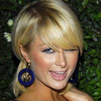 Paris Hilton Tuntut Penyebar Video Syur-nya