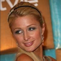 Paris Hilton: Tutup Situs ParisExposed.com!