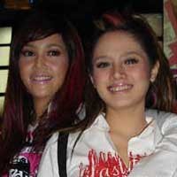 Mulan Hengkang, Ratu Belum Bubar