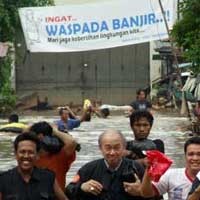 Banjir di Jakarta, Warnet di Semarang Masih Ngadat