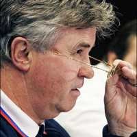 Hiddink Tolak Tangani Chelsea