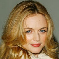 Heather Graham Menikmati Peran Lesbian