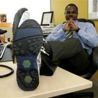 Melacak Posisi dengan Sepatu Ber-GPS