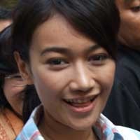 Damai, Ratu Felisha Cium Kekasih Andien