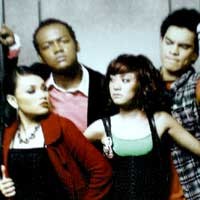 Lebih Modern, Tangga Gandeng ABG