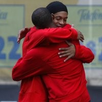 Dinho-Etoo Berdamai
