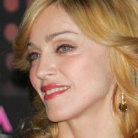 Madonna Betah dengan Pria Gay